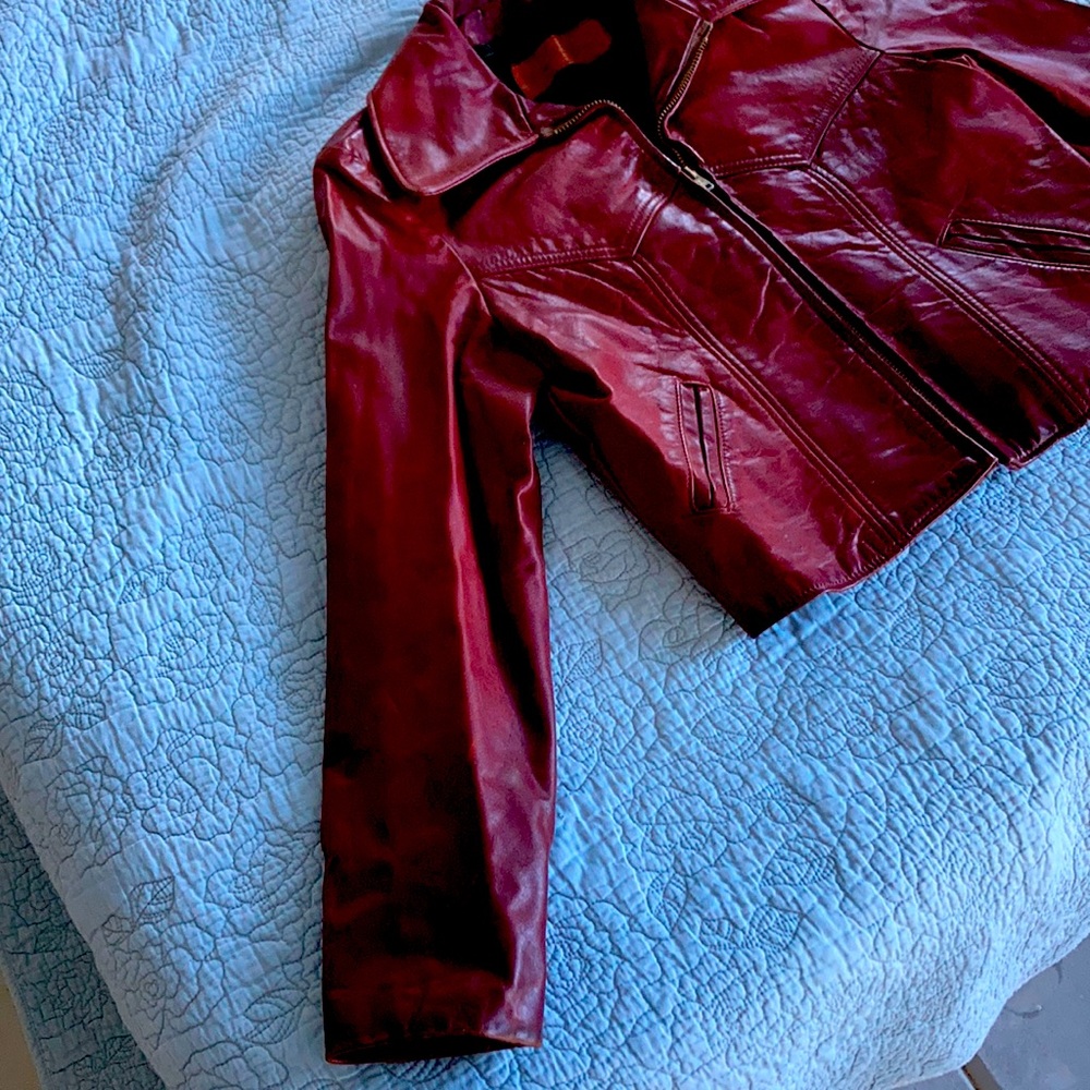 Red leather jacket - Picture 2 of 4